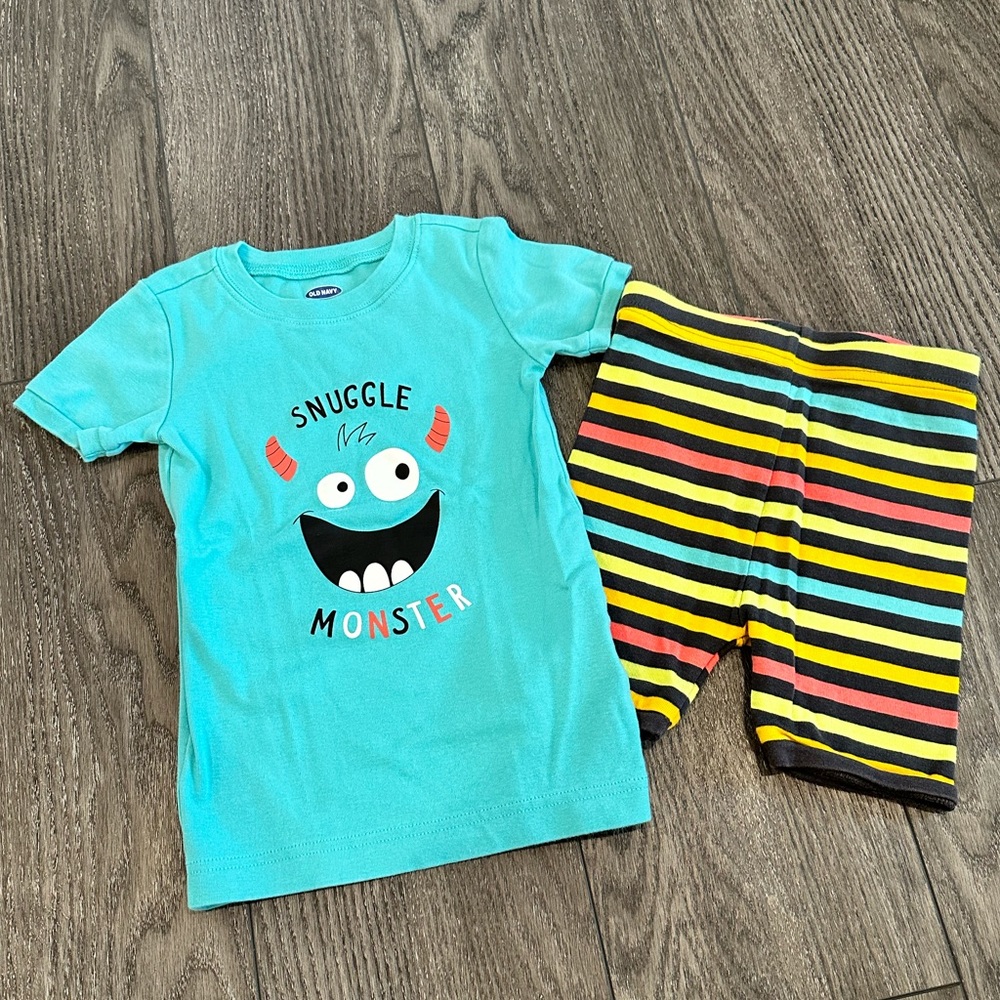 Old Navy Snuggle Monster Pajama Set - 5T